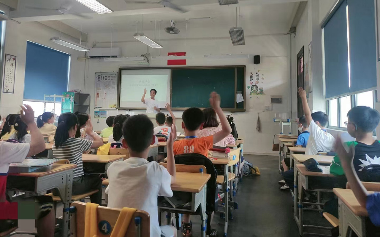 轮台冯家小学