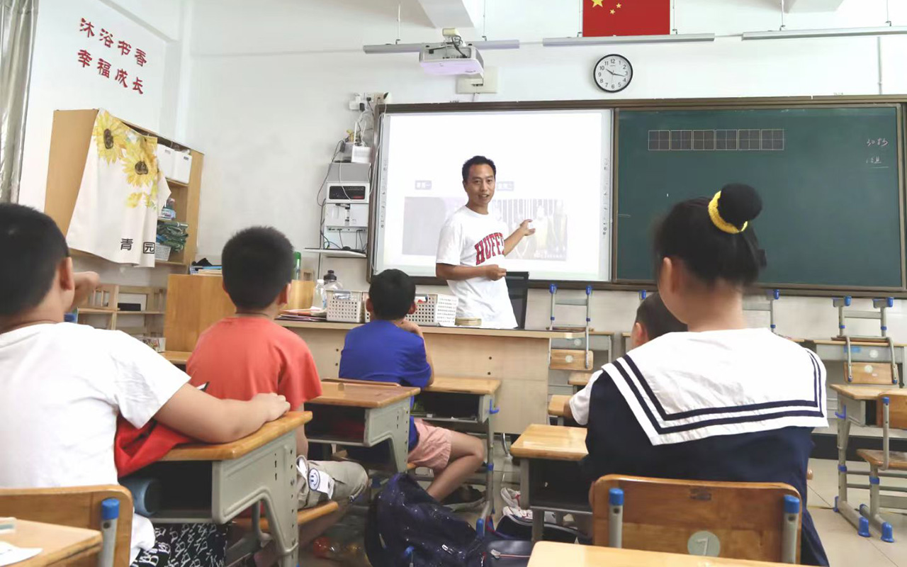轮台钟公庙中心小学