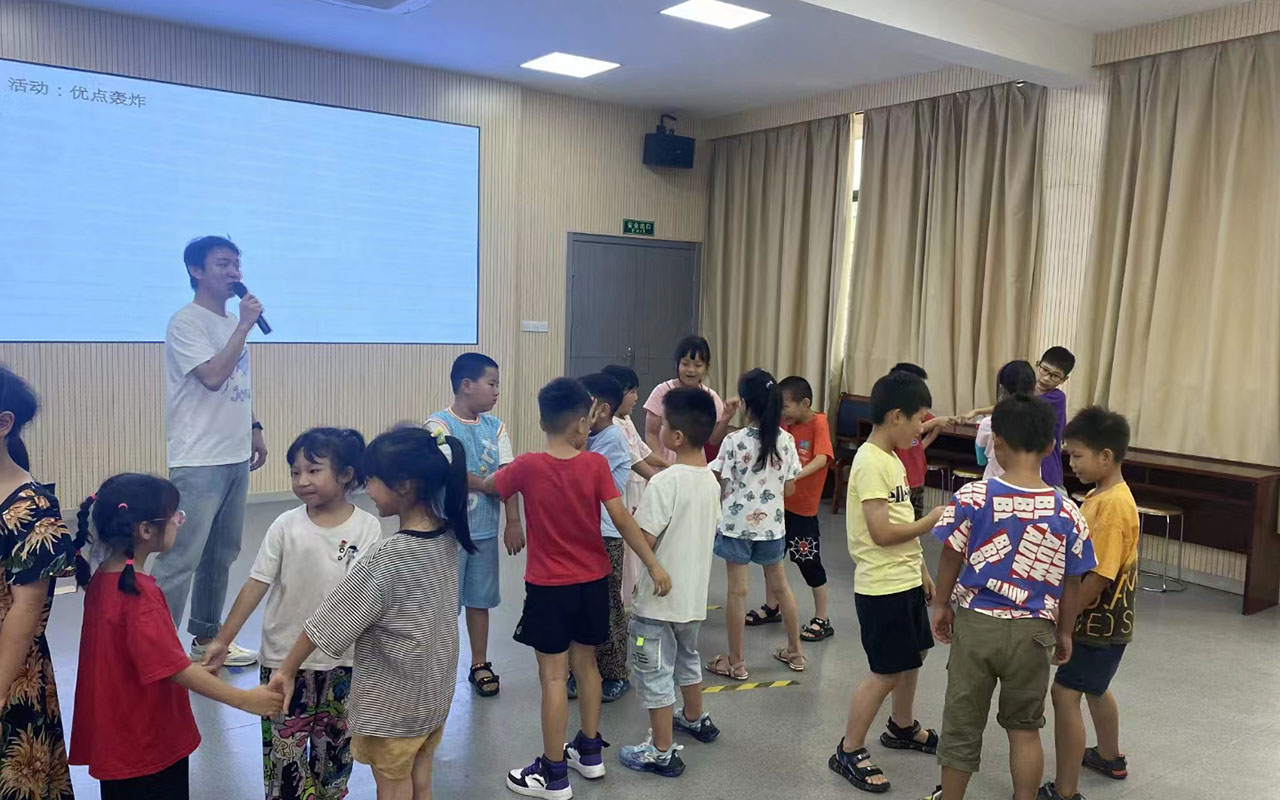 轮台龙观乡中心学校